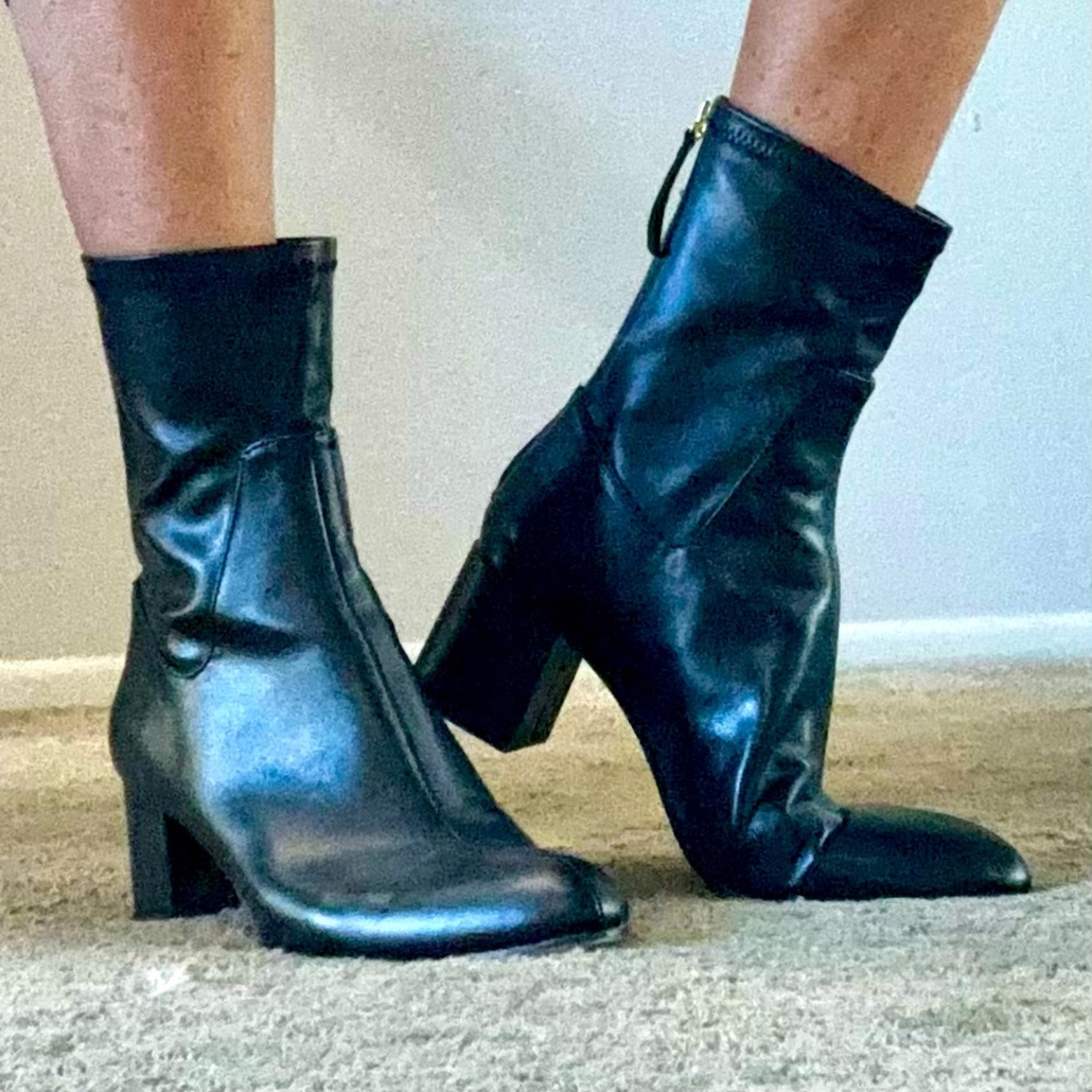 Zara Black Leather Basic Ankle Boot. Zip Back. Si… - image 1